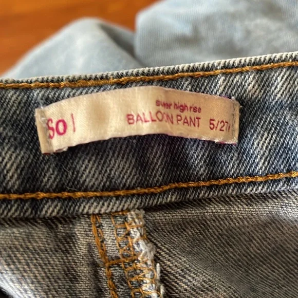 BALLOON Women's Blue Jeans with Pink Stripe - Picture 13 of 14